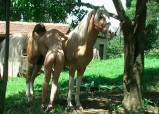 Deepthroating for a small pony