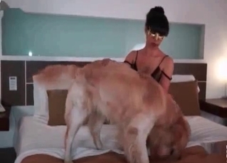 She’s just teasing her pet