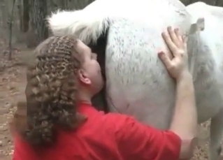 White horse getting railed by a chubby dude
