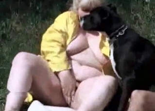 Outdoors sex for a depraved boxer