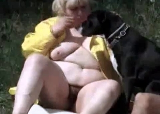 Outdoors sex for a depraved boxer